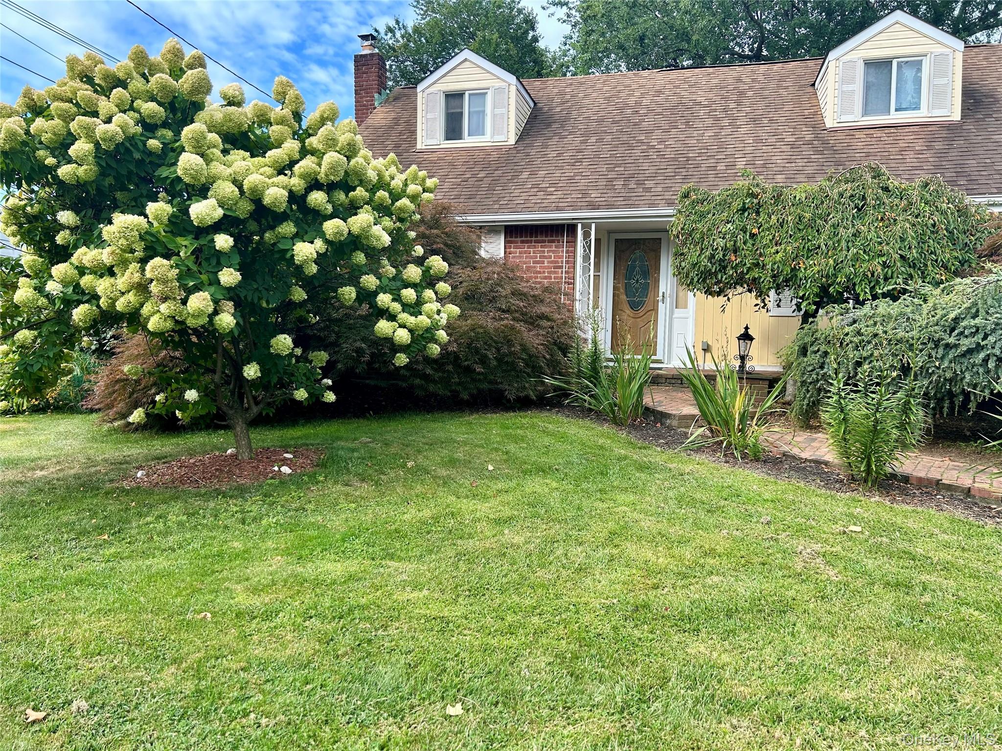 24 Grover Lane, East Northport, NY 11731