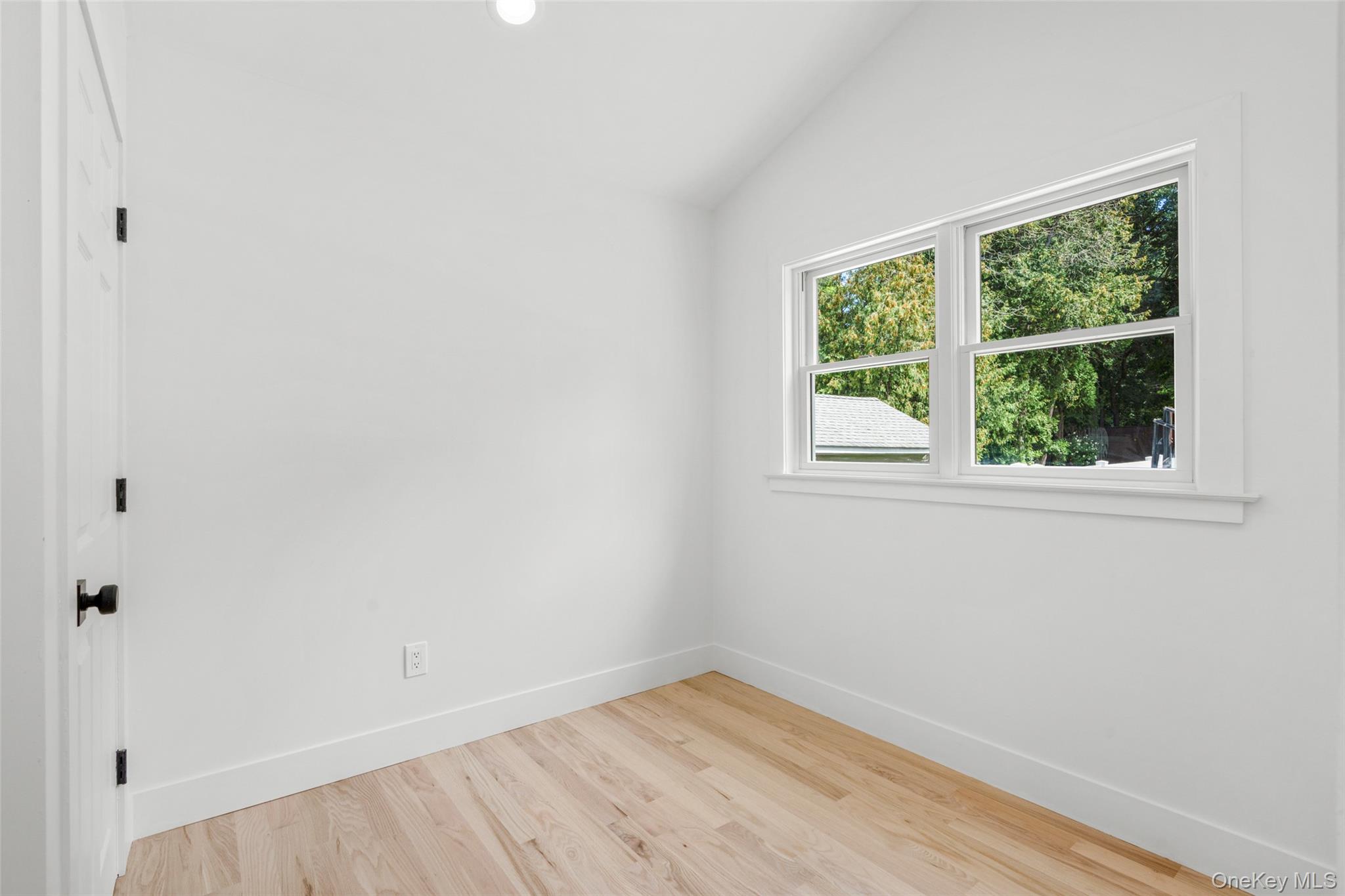 324 Tuxedo Place, Hawthorne, NY 10532