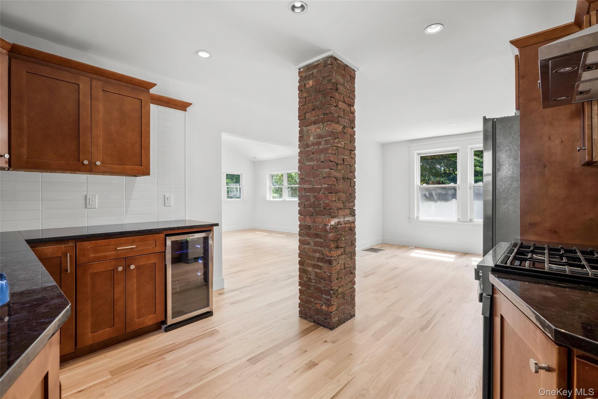 324 Tuxedo Place, Hawthorne, NY 10532