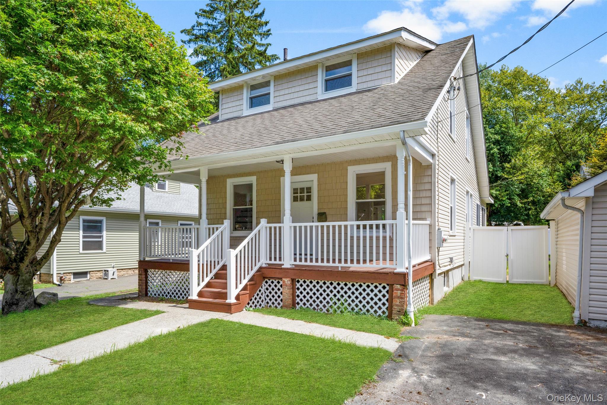 324 Tuxedo Place, Hawthorne, NY 10532