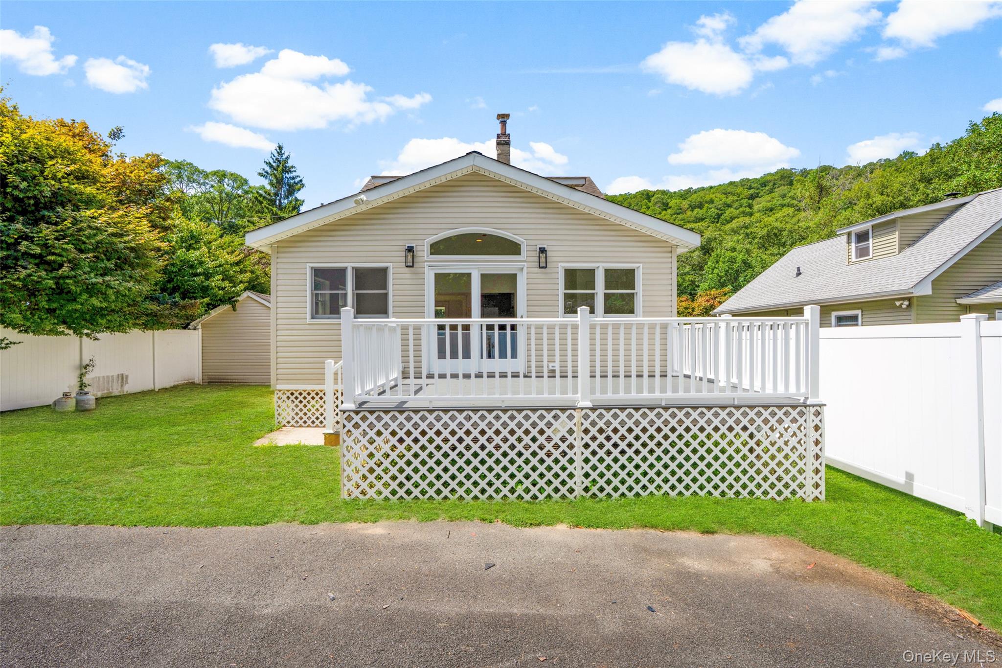 324 Tuxedo Place, Hawthorne, NY 10532