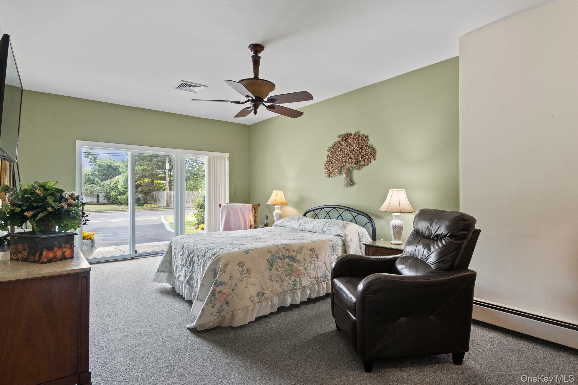 137 Burr Rd, East Northport, NY 11731