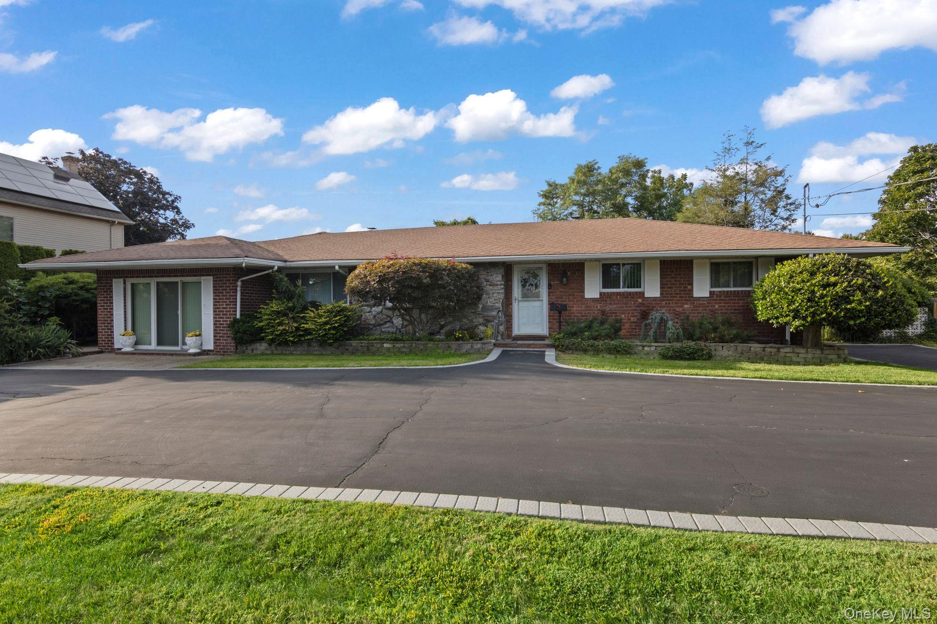 137 Burr Rd, East Northport, NY 11731