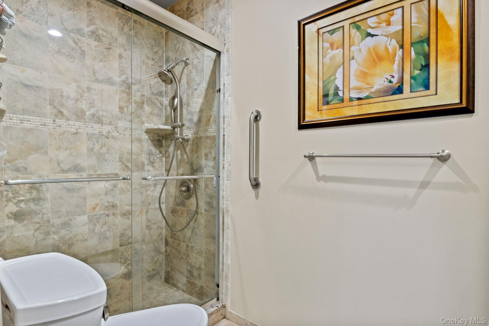 137 Burr Rd, East Northport, NY 11731