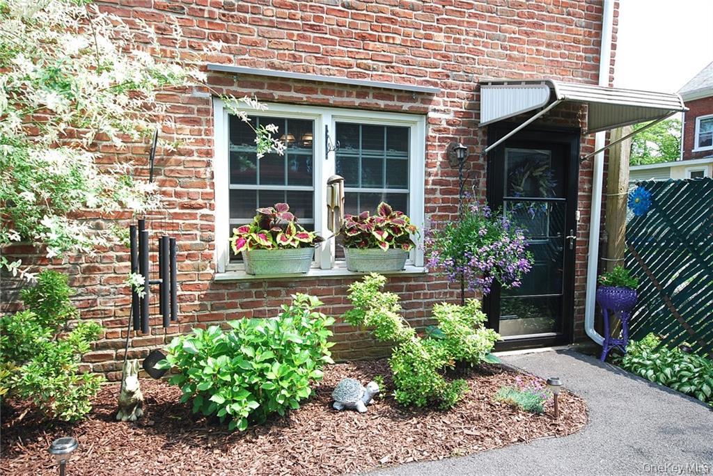 158 6th Street, Verplanck, NY 10596