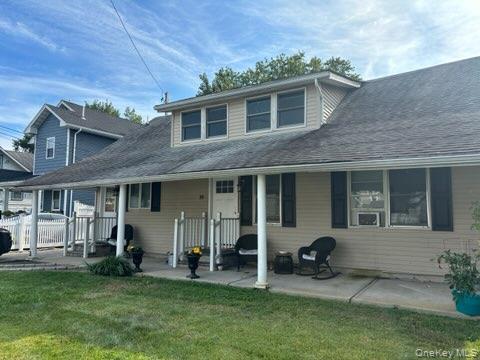 10 Auburn Avenue, Bay Shore, NY 11706