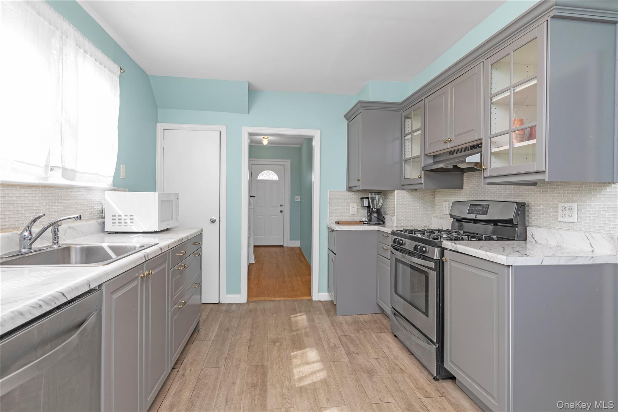 24 Walnut Street, Westbury, NY 11590