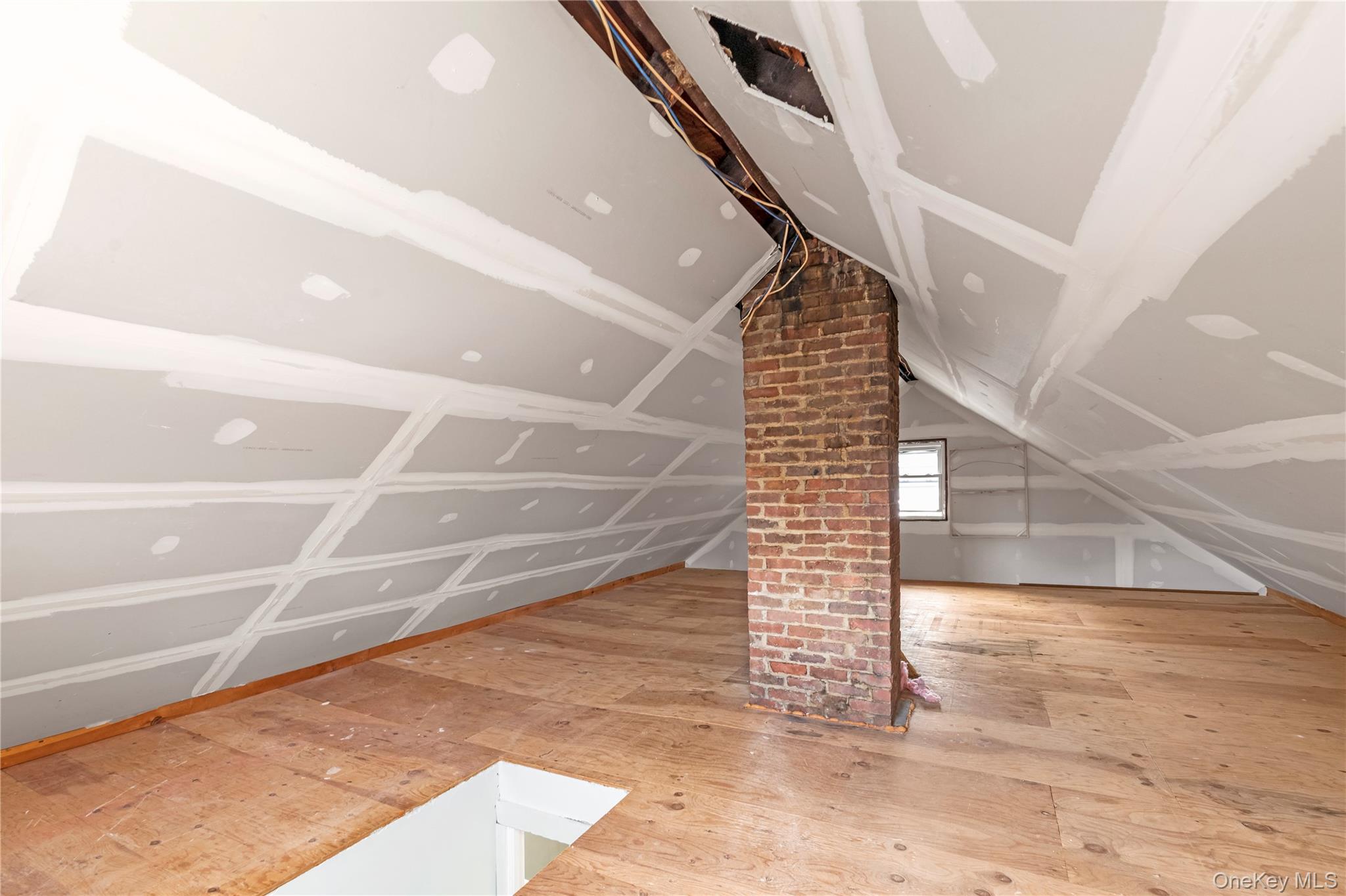 24 Walnut Street, Westbury, NY 11590