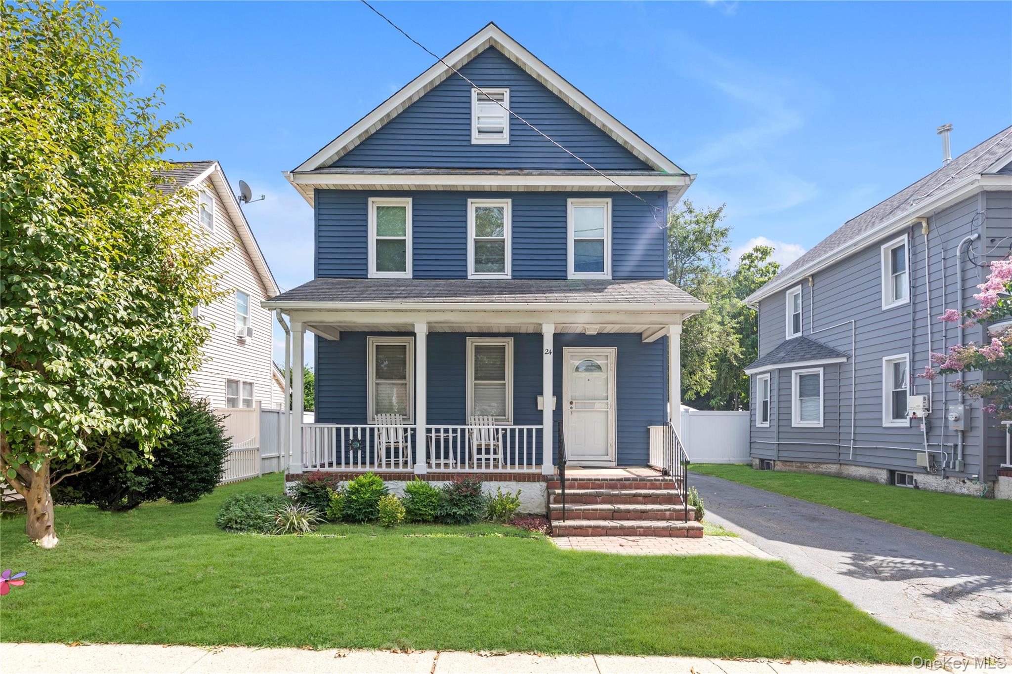 24 Walnut Street, Westbury, NY 11590