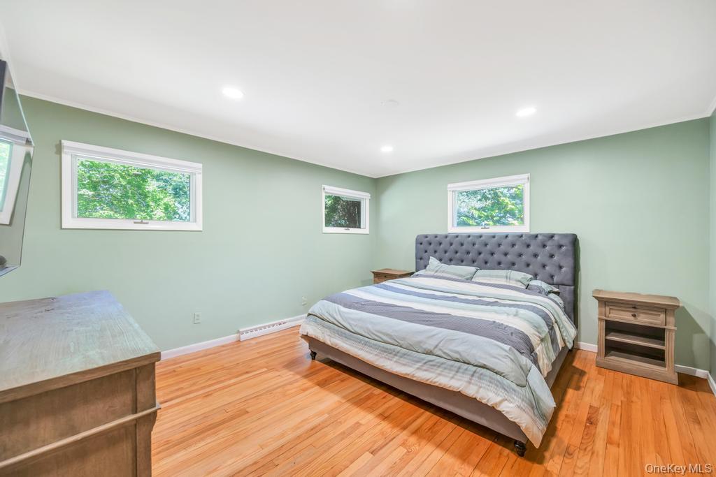 12 Inwood Road, Center Moriches, NY 11934