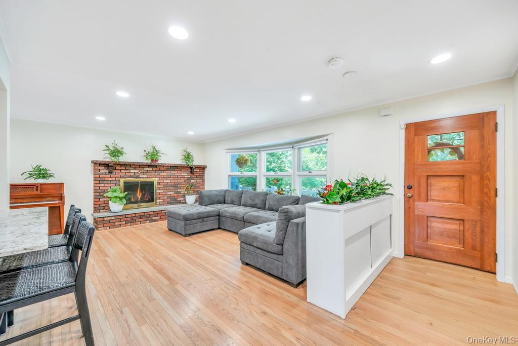 12 Inwood Road, Center Moriches, NY 11934