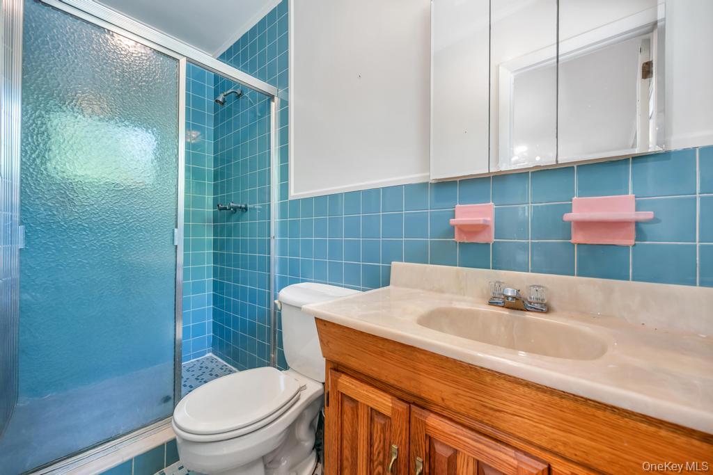 12 Inwood Road, Center Moriches, NY 11934