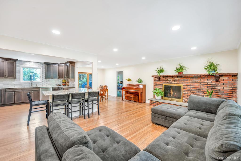 12 Inwood Road, Center Moriches, NY 11934