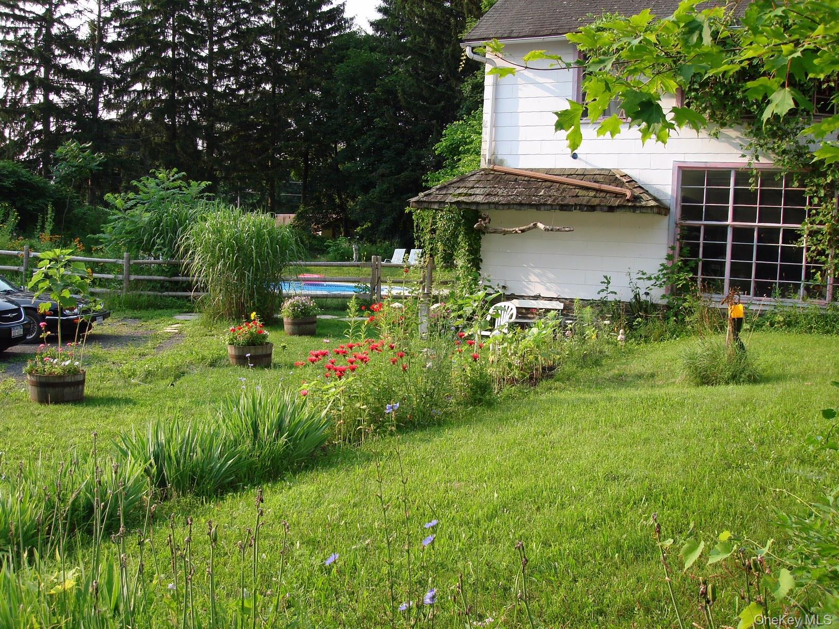 597 Route 212, Saugerties, NY 12477