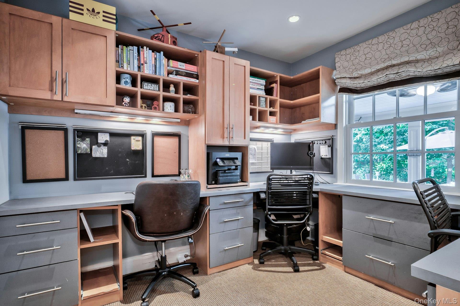 11 Middle Road, Sands Point, NY 11050