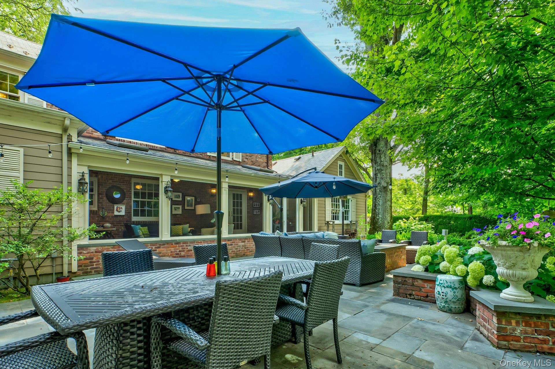 11 Middle Road, Sands Point, NY 11050