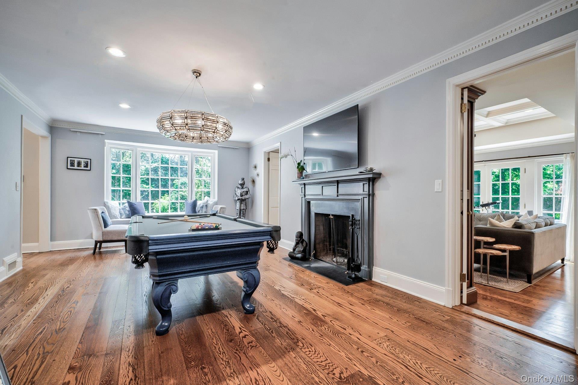 11 Middle Road, Sands Point, NY 11050