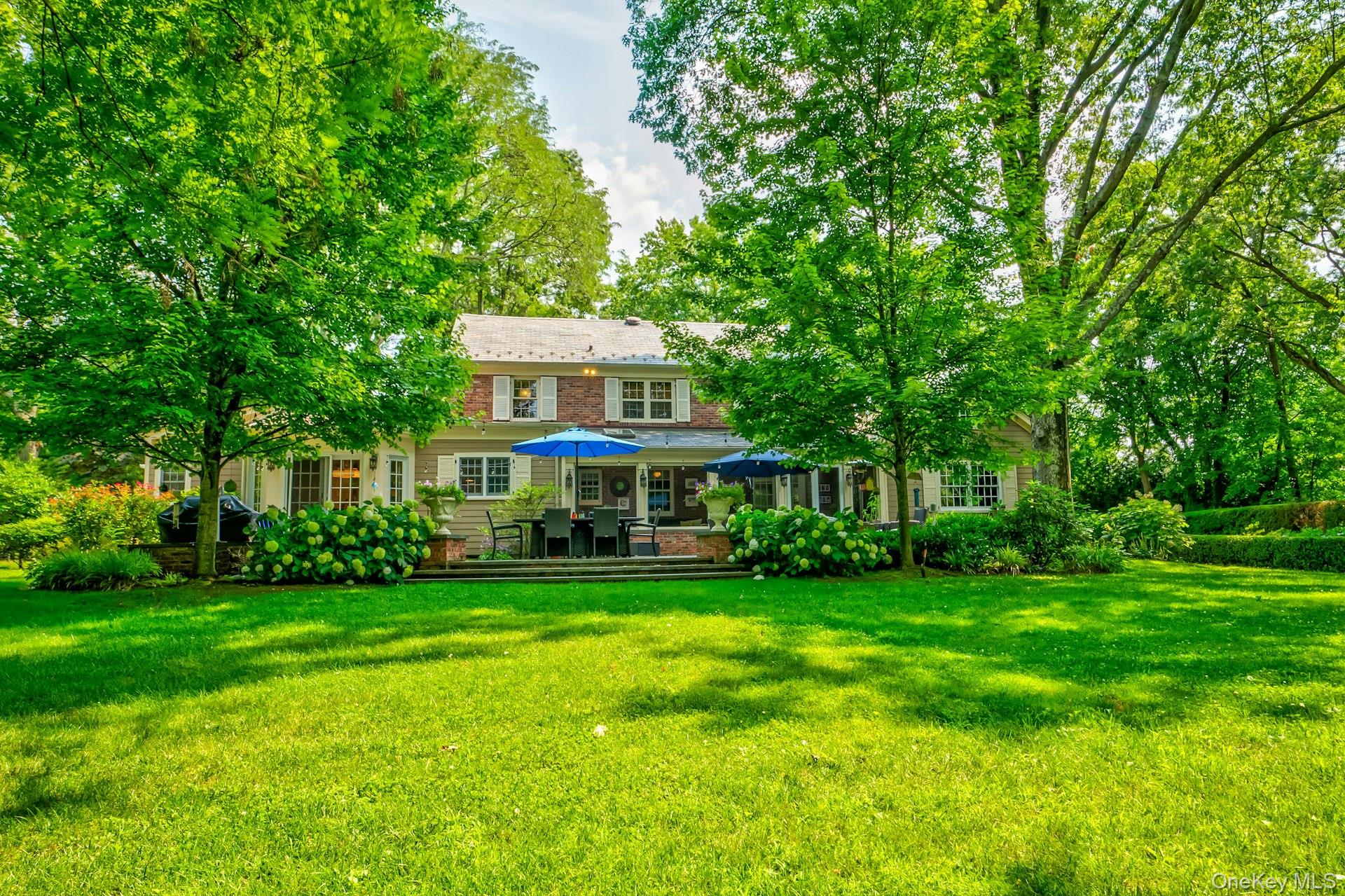 11 Middle Road, Sands Point, NY 11050