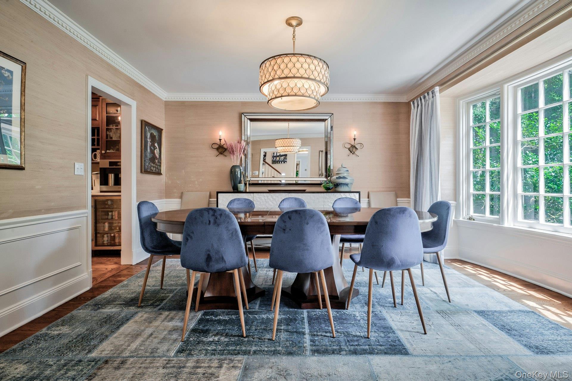 11 Middle Road, Sands Point, NY 11050