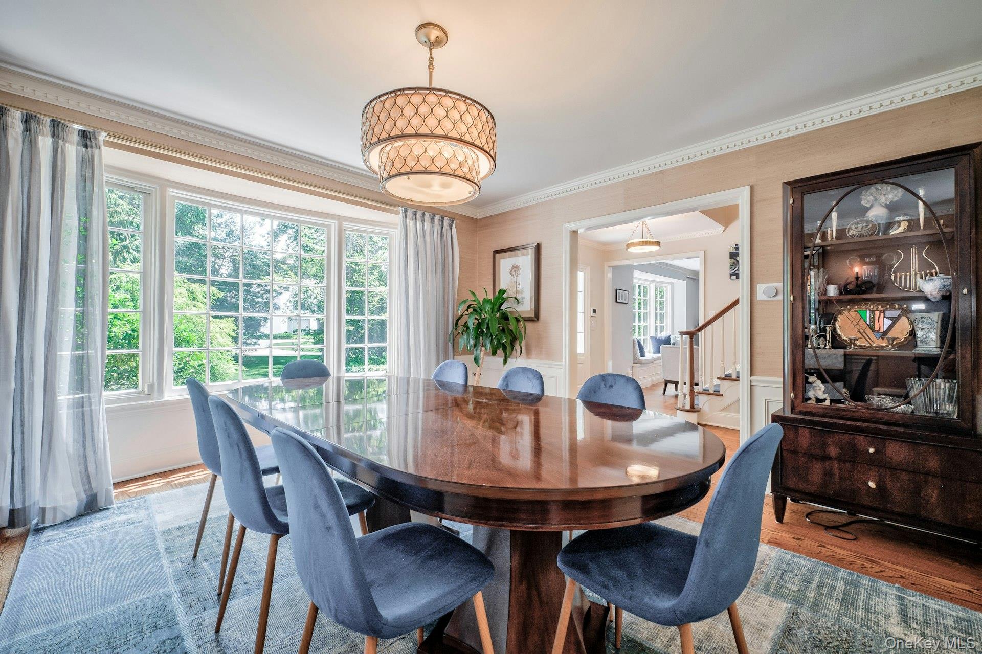 11 Middle Road, Sands Point, NY 11050