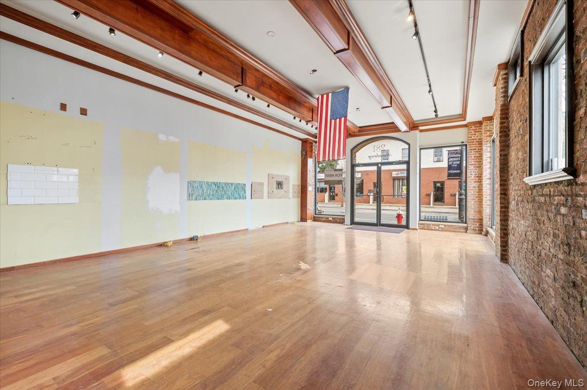 281 Broadway, Bethpage, NY 11714