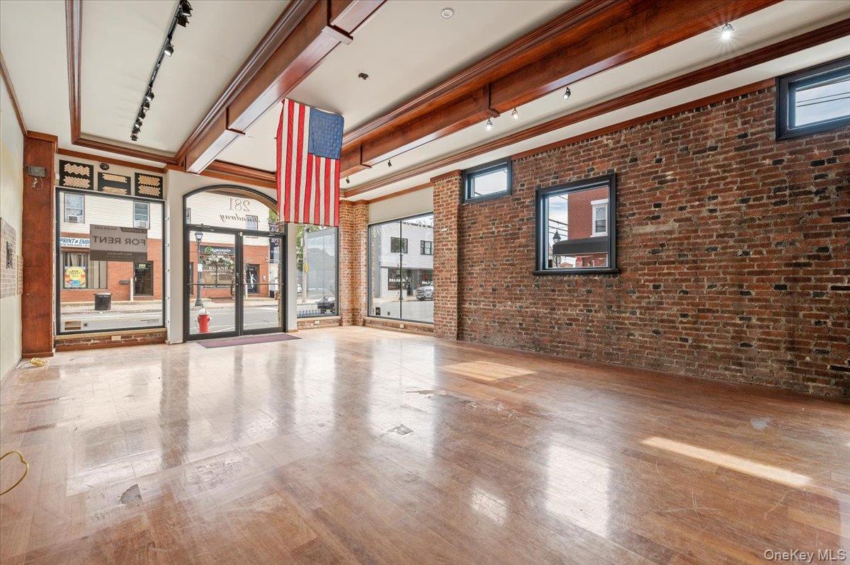 281 Broadway, Bethpage, NY 11714