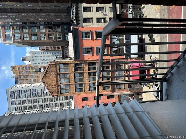 170 W 23rd Street # 6F, New York (Manhattan), NY 10011