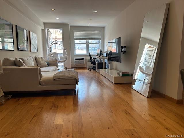 170 W 23rd Street # 6F, New York (Manhattan), NY 10011