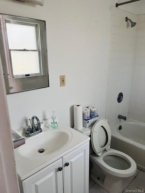 1 William Street, Glen Head, NY 11545