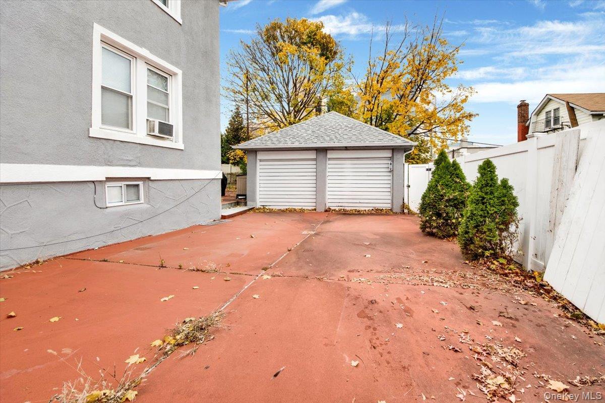 1610 Hering Avenue, Bronx, NY 10461