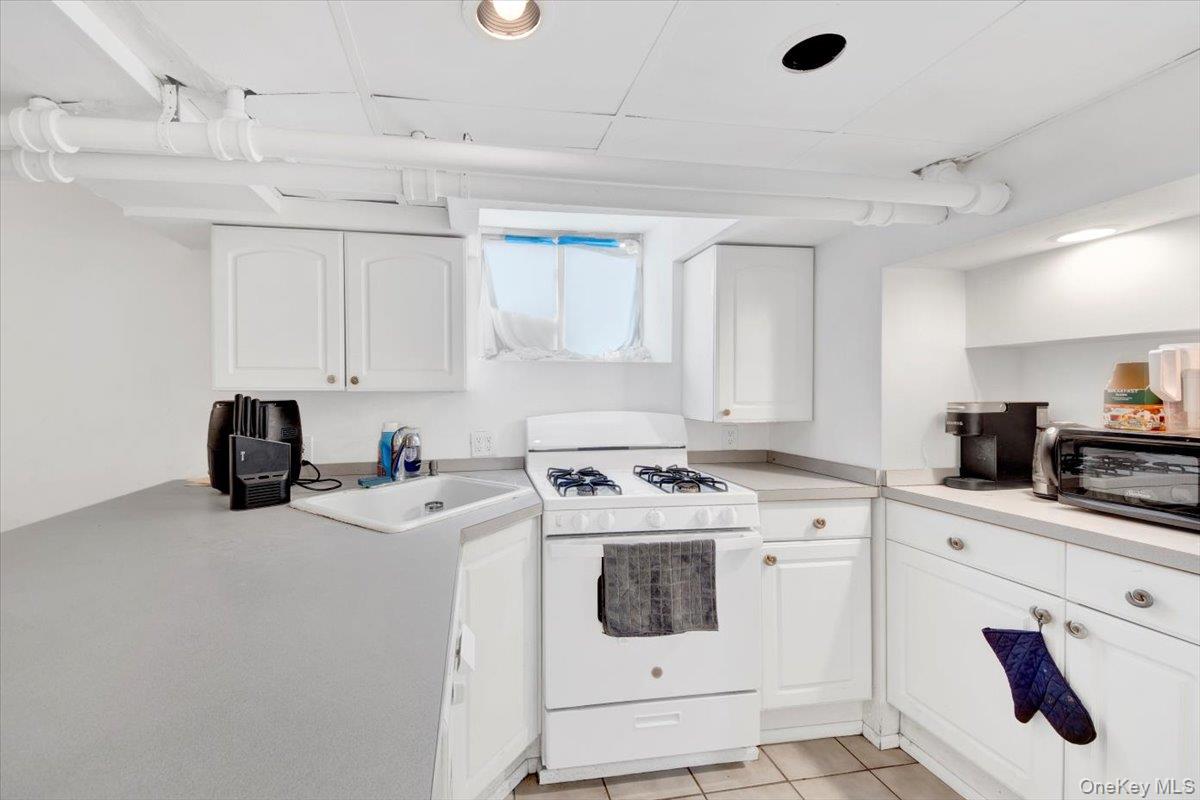 1610 Hering Avenue, Bronx, NY 10461