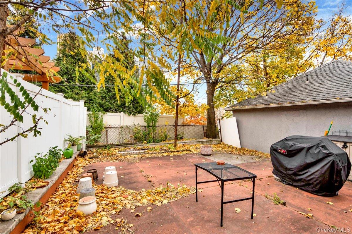 1610 Hering Avenue, Bronx, NY 10461