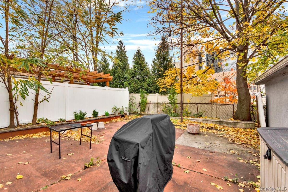 1610 Hering Avenue, Bronx, NY 10461