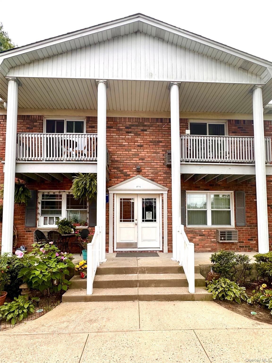 1 Fair Harbor Drive # 1, Patchogue, NY 11772