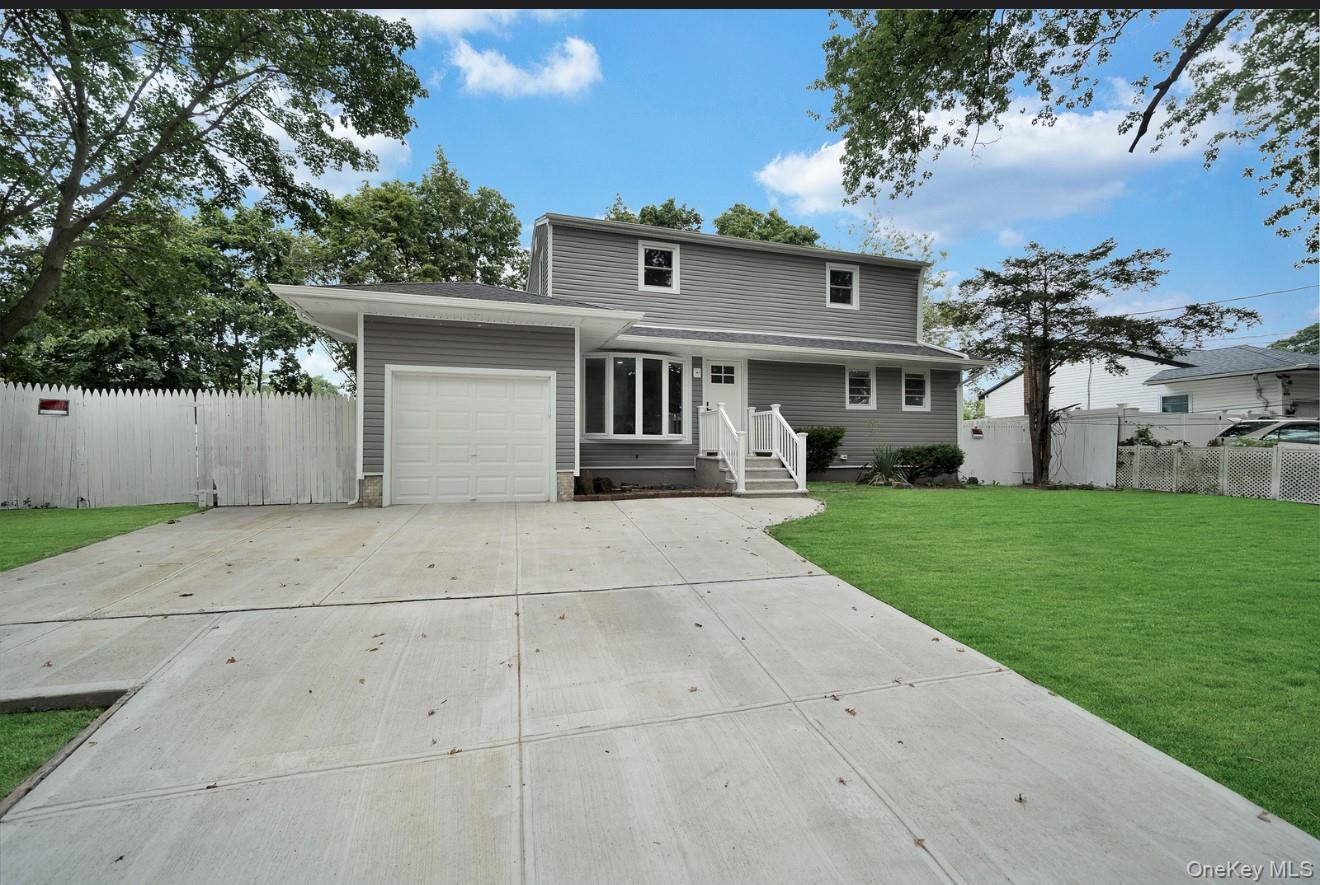 7 E Chestnut Street, Central Islip, NY 11722