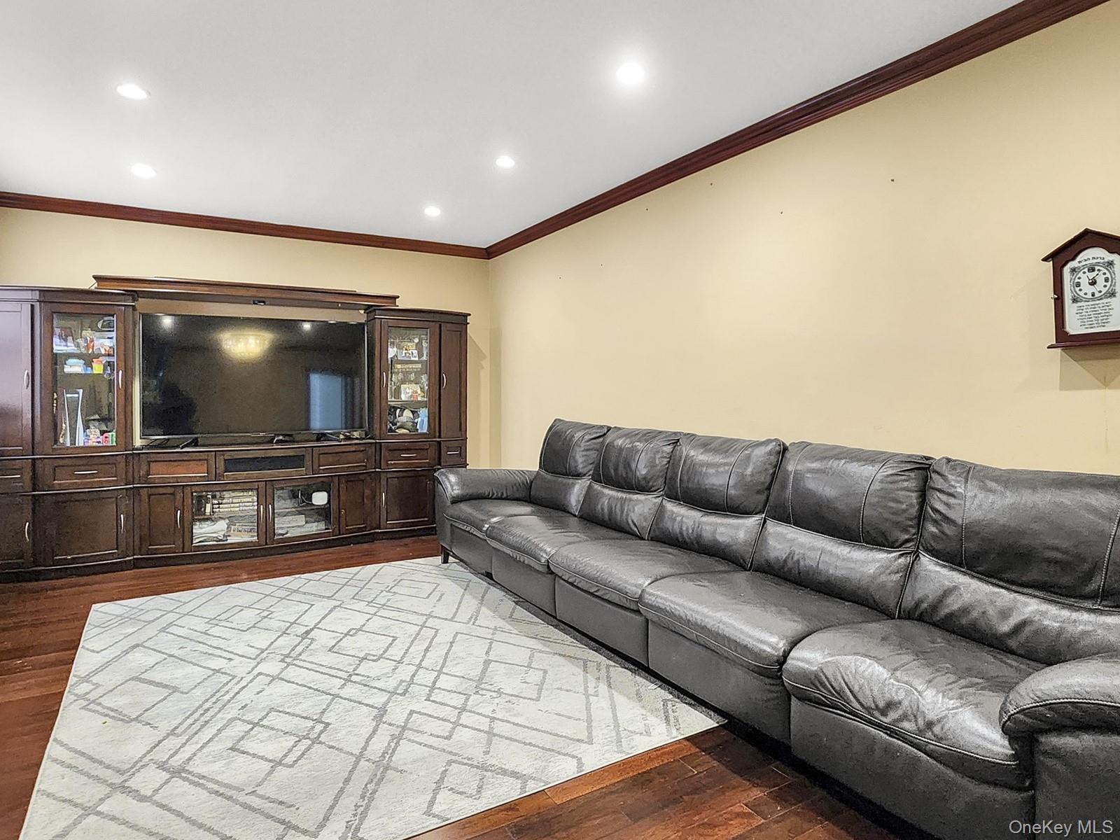 66-10 149th Street # 1A, Flushing, NY 11367
