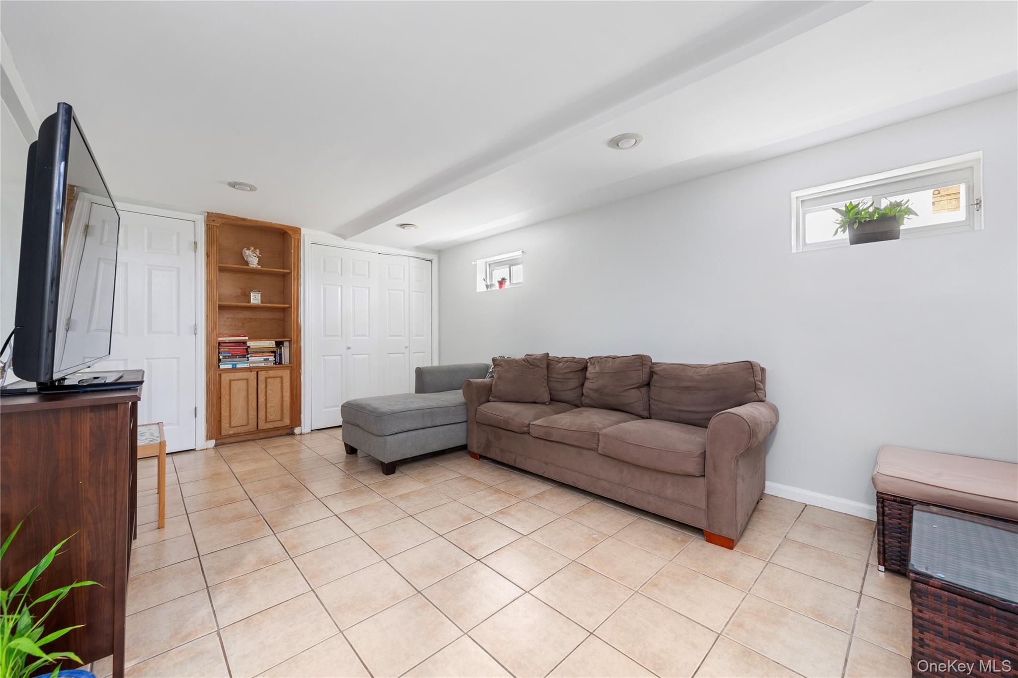 11 Dewitt Street, Valley Stream, NY 11580