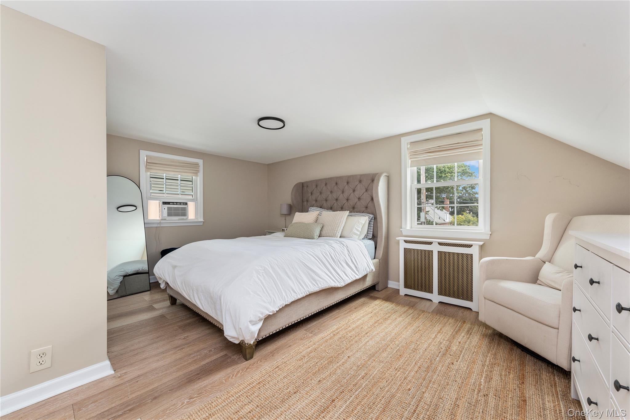 11 Dewitt Street, Valley Stream, NY 11580