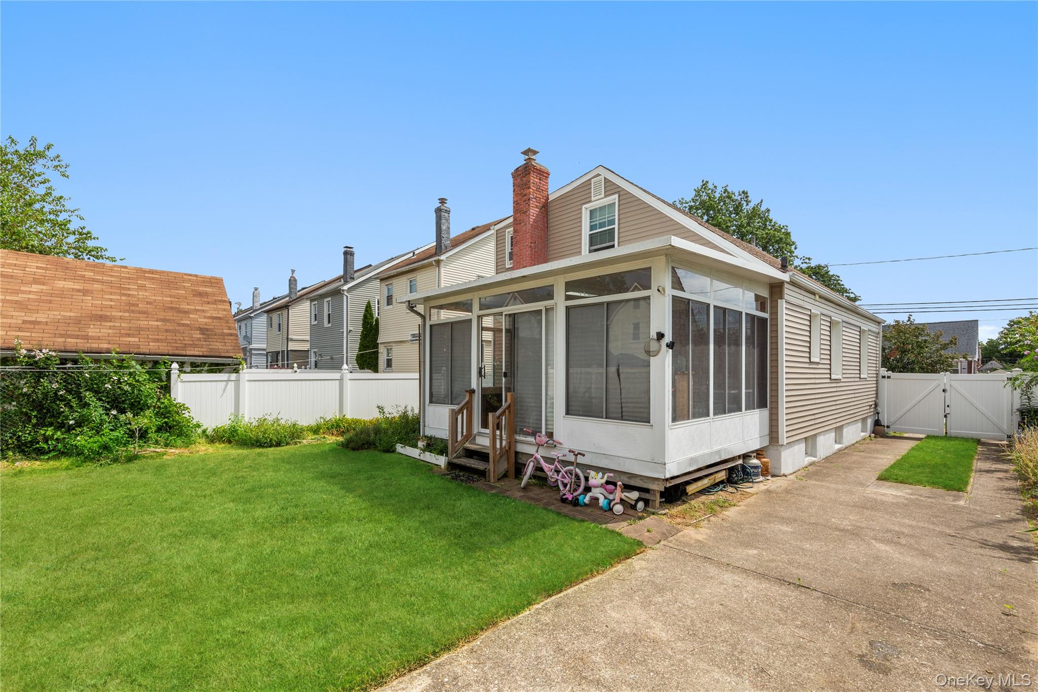 11 Dewitt Street, Valley Stream, NY 11580