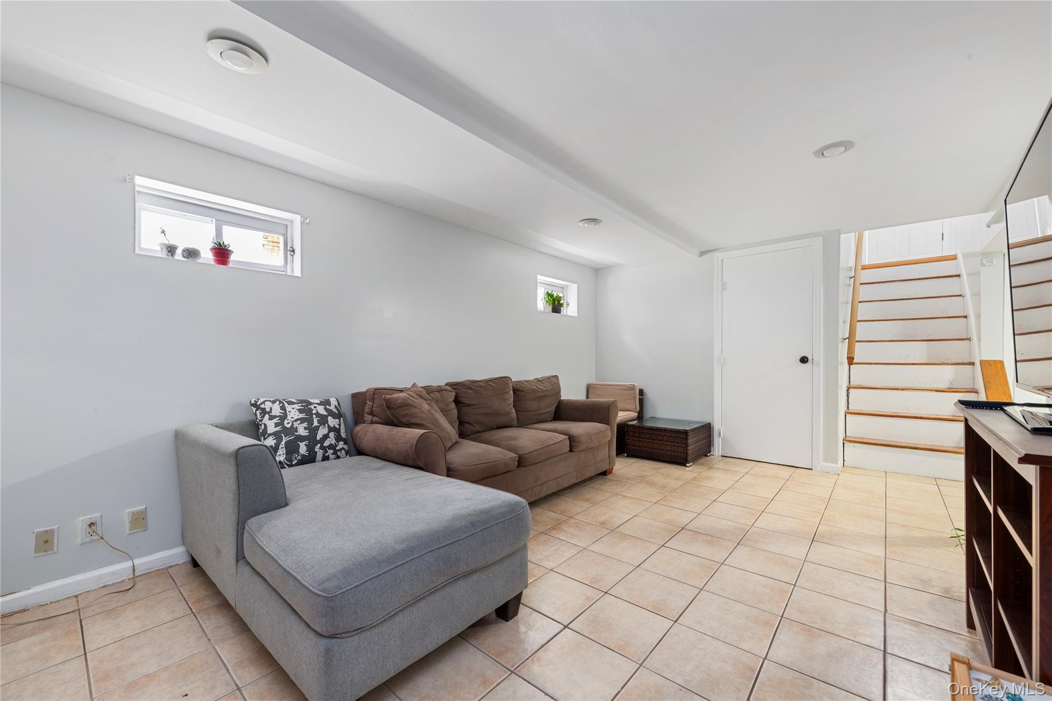 11 Dewitt Street, Valley Stream, NY 11580