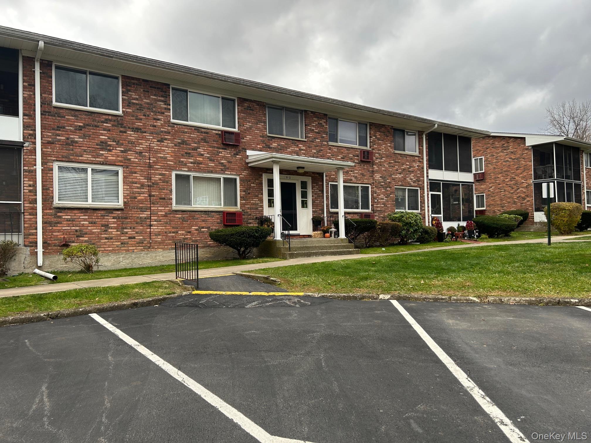810 Blooming Grove Turnpike # 33, New Windsor, NY 12553