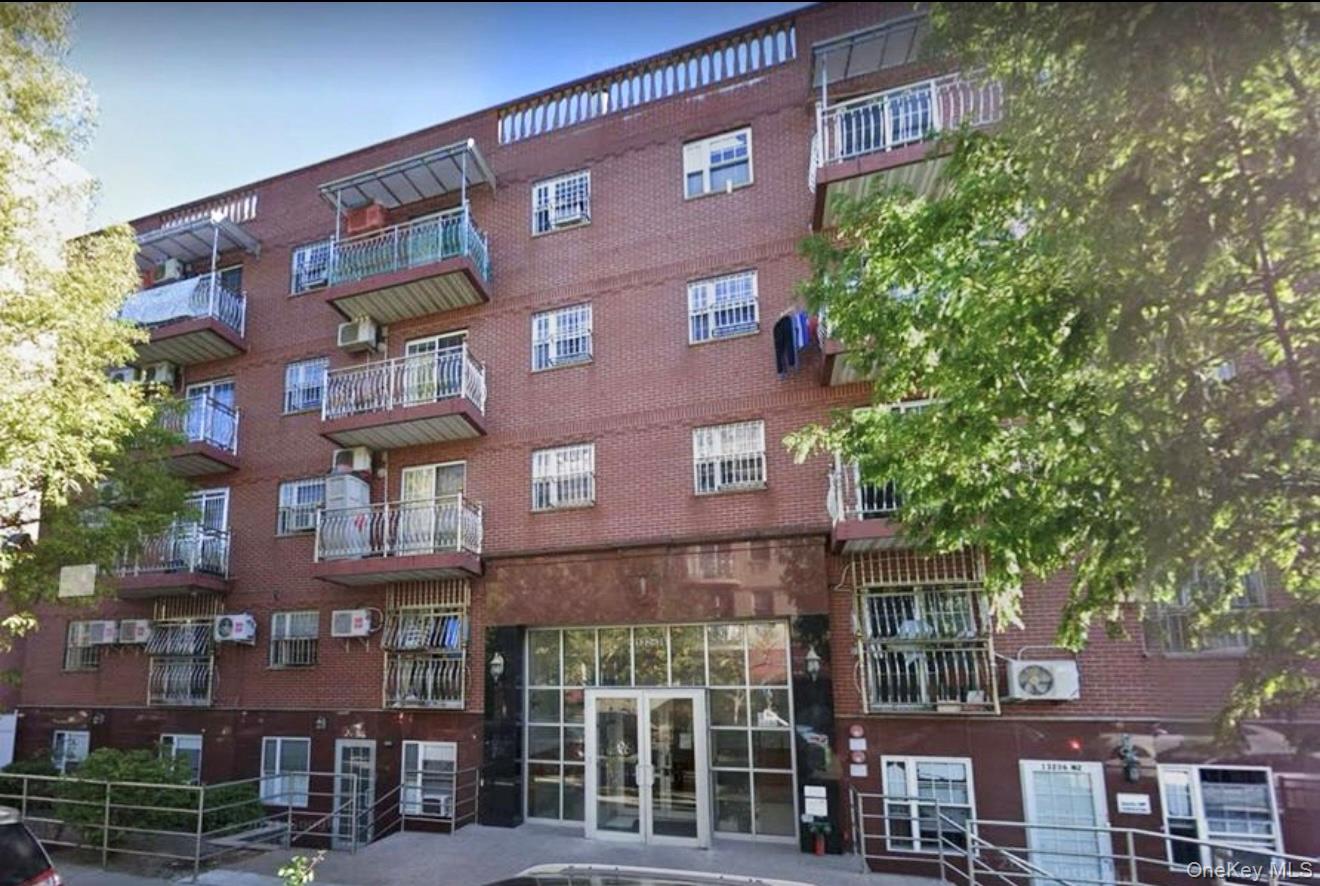 132-36 Pople Ave # 3A, Flushing, NY 11355