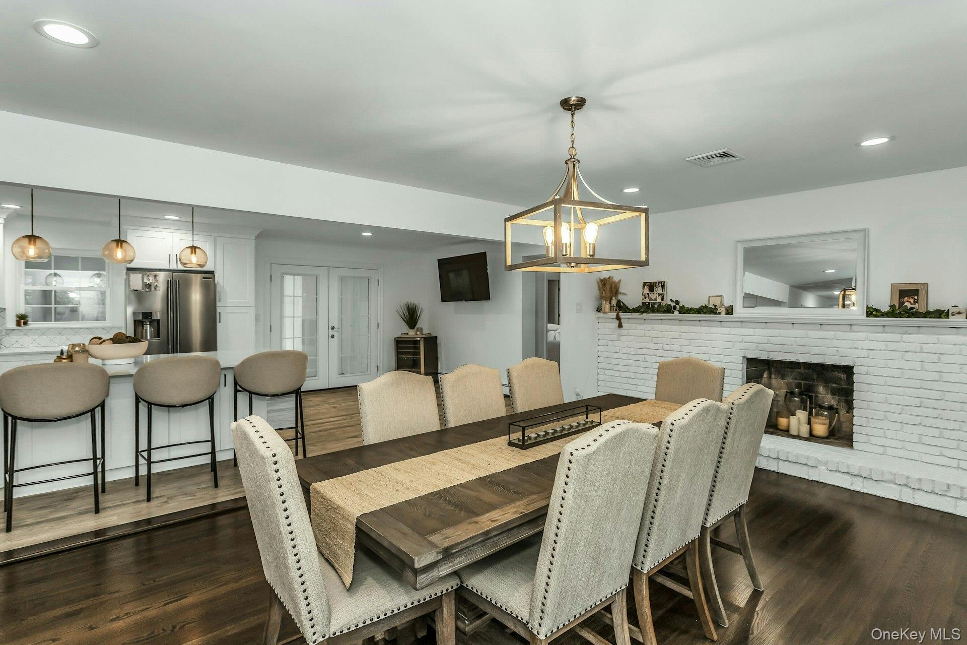 334 Bread and Cheese Hollow Road, Northport, NY 11768