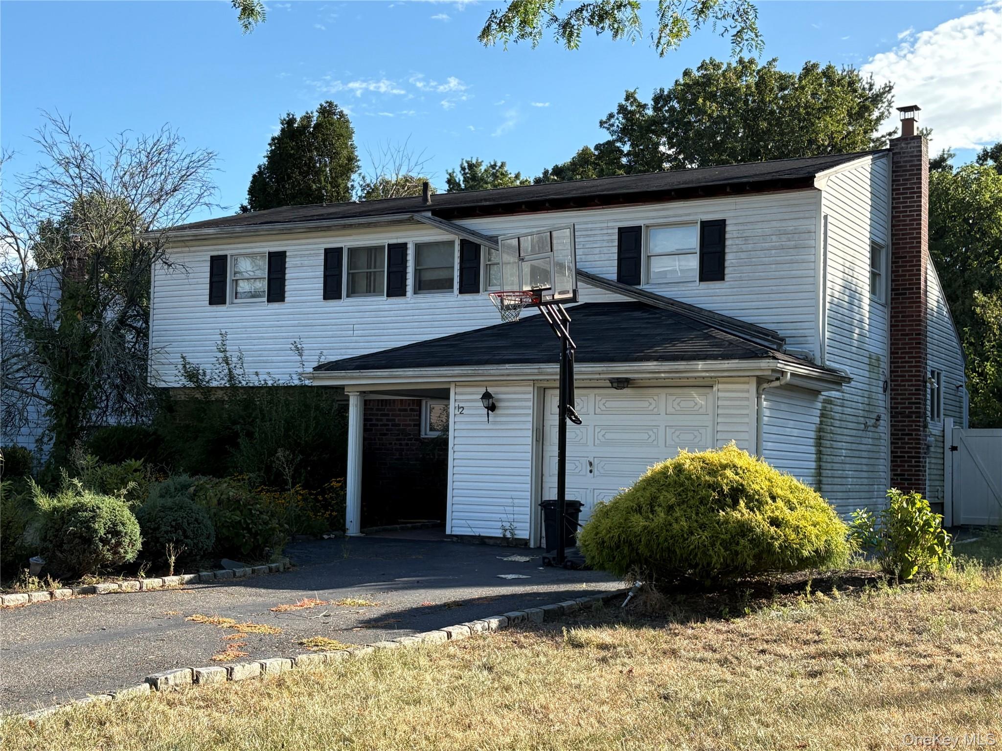 12 Crabapple Lane, Commack, NY 11725