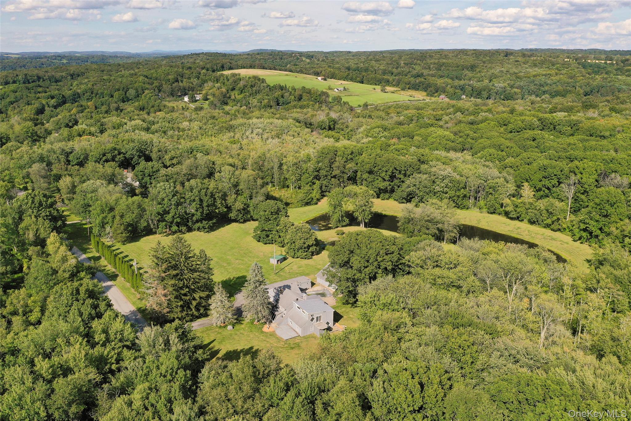 89 Deer Pond Road, Verbank, NY 12585