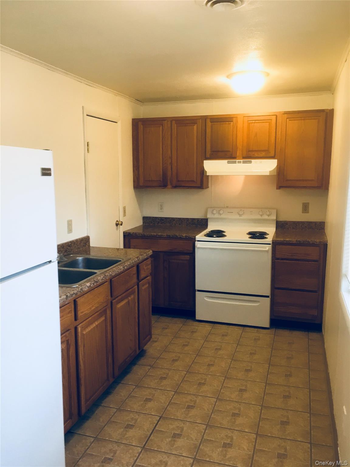 11 Howard Street, Poughkeepsie, NY 12601