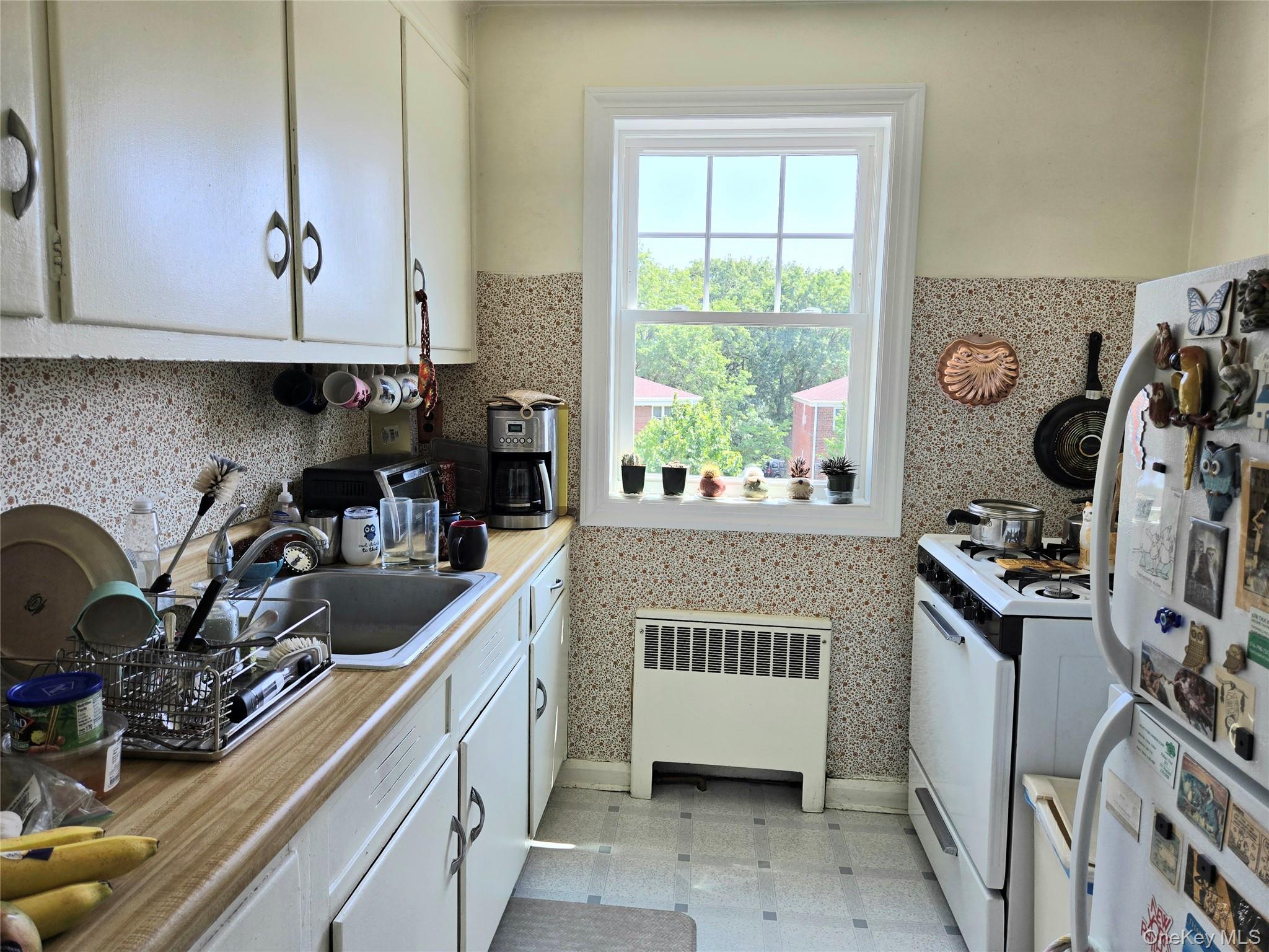 230-06 Kingsbury Avenue # B, Oakland Gardens, NY 11364