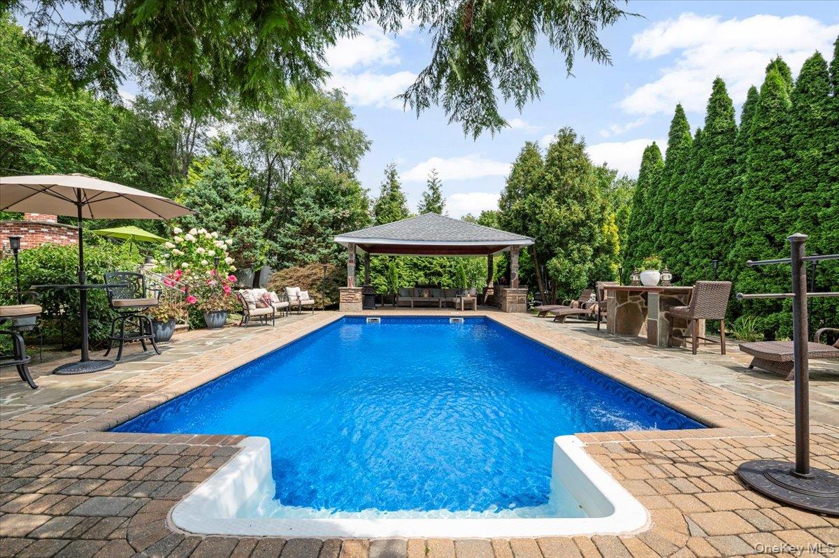 436 Wolf Hill Road, Dix Hills, NY 11746