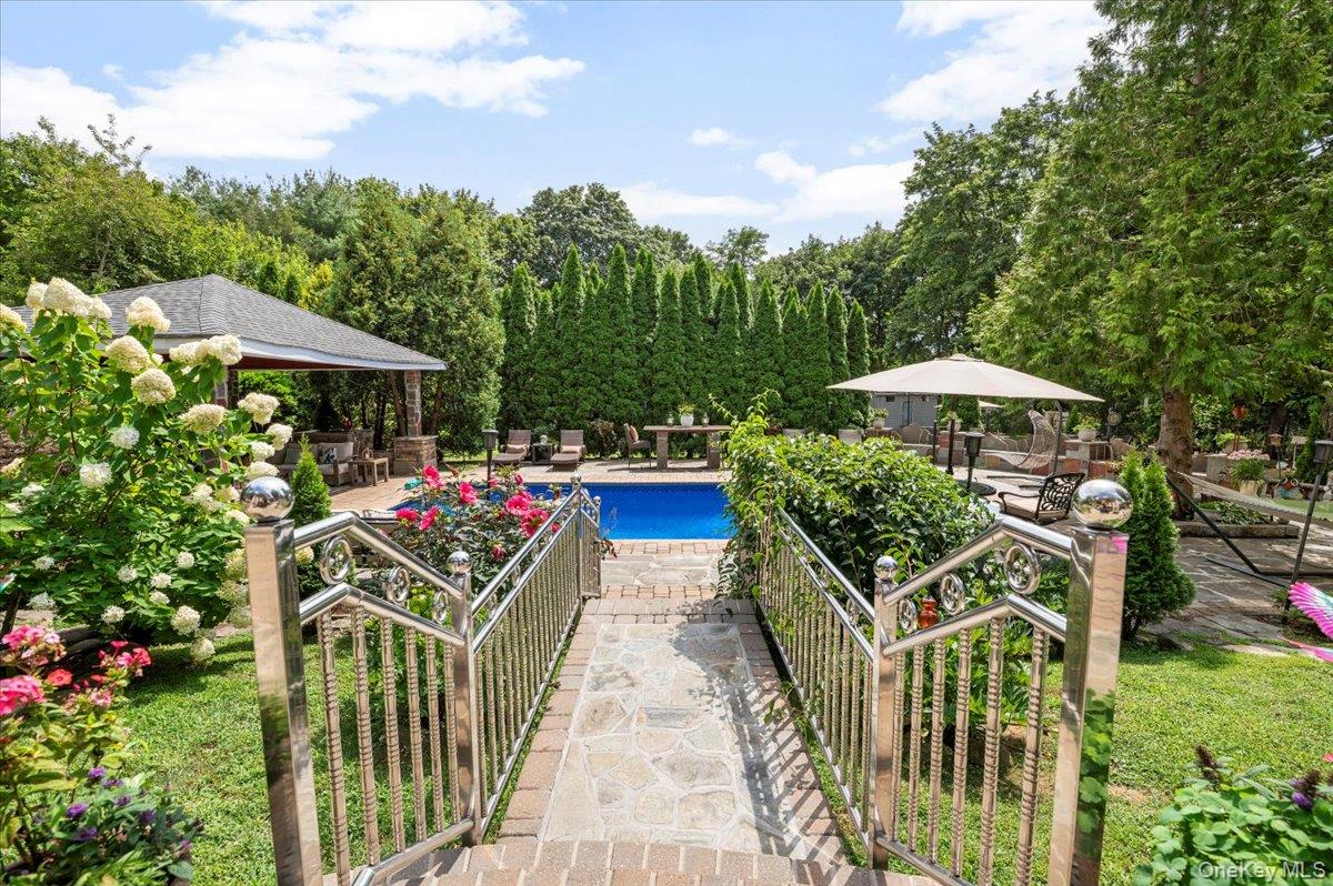 436 Wolf Hill Road, Dix Hills, NY 11746