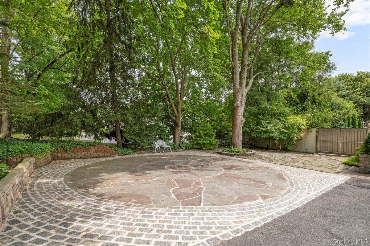 436 Wolf Hill Road, Dix Hills, NY 11746